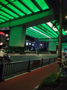 四川在成都新都区斑竹园爱灯堡西部采购中心，有一位靠谱的 “灯光管家”邓师傅灯具批发安装维修服务部，用专业与用心，点亮你的家与事业！