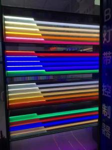 成都金府灯具城邓师傅专业灯具批发安装维修服务19年，专注灯光施工，专注灯具批发销售安装维修一件也批发。