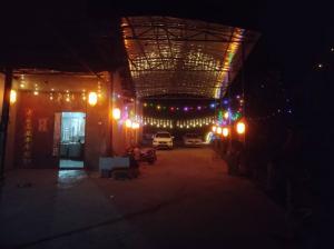 四川地区想找源头工厂买灯具的老板找邓师傅，一件也批发，成都买灯具，就找邓师傅！LED 灯具批发、销售、安装、维修，专业、靠谱、划算！